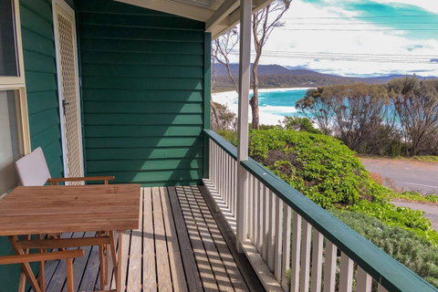 BINALONG BEACH COTTAGE Beachfront At Bay Of Fires Next To Restaurant - Accommodation BNB 14