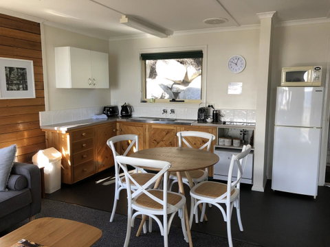 BINALONG BEACH COTTAGE Beachfront At Bay Of Fires Next To Restaurant - Accommodation BNB 18