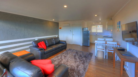Sweetwater Villas - Accommodation BNB 2