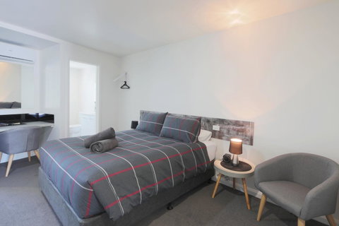 Georges Bay Apartments - Accommodation BNB 22