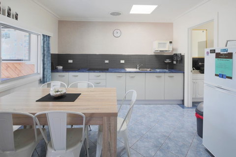 Georges Bay Apartments - Accommodation BNB 36