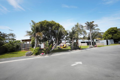 Georges Bay Apartments - Accommodation BNB 43