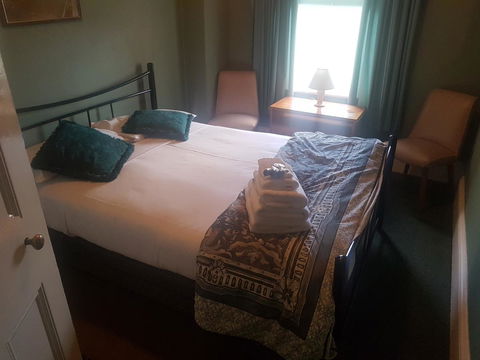 The Richmond Arms Hotel - Accommodation BNB 9