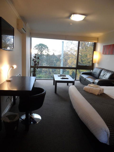 Commodore Regent - Accommodation BNB 37