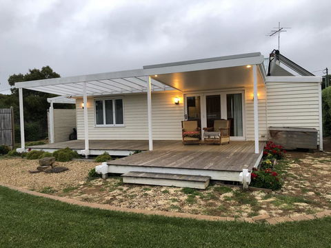 Richmond Bridge Accommodation â€œTwo The Bridgeâ€ - Accommodation BNB 1
