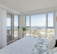 NEW Beautiful 1 Bedroom Beach Views Broadbeach - Accommodation BNB