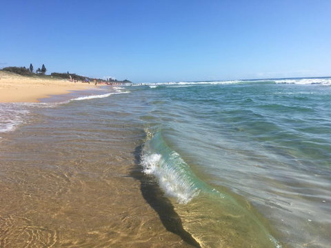 NEW UPMARKET COMFORTABLE 2 Bed, 2 Bath, OCEAN VIEWS, 250m To BUDDINA BEACH! - Accommodation BNB 0
