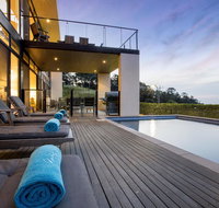 Newhaven Luxury family home with bay views large pool Jacuzzi tennis court playground - Accommodation BNB