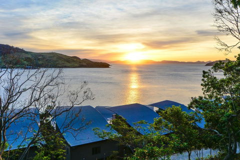 NEWLY BEAUTFULLY RENOVATED 16 The Casuarina - 3 Bedroom House With 180 Degree Ocean Views - Accommodation BNB 0