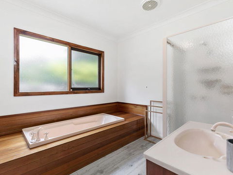 NICHE ON NOBLE - Ever Changing Vista - Accommodation BNB 1