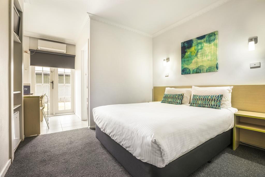 Niddrie North VIC Accommodation BNB