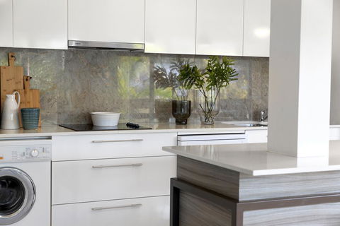 Noosa Shores Apartment 15 - Accommodation BNB 3