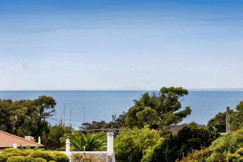 NORTH POINT RETREAT - MORNINGTON - Accommodation BNB 1