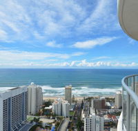 Ocean and Waterway View 34th Floor Chevron Renaissance - Accommodation BNB