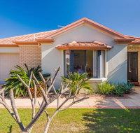 Oceania Cottage - LJHooker Yamba - Accommodation BNB