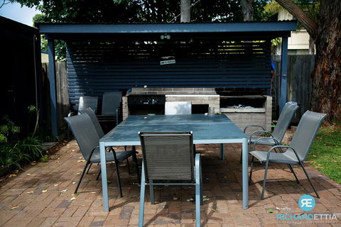 OceanWhispers Beach House - Accommodation BNB 0