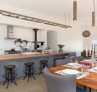 On A Hill - modern country home near Braidwood - Accommodation BNB