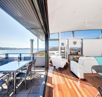One Mile Cl Townhouse 22 26 The Deckhouse - Accommodation BNB
