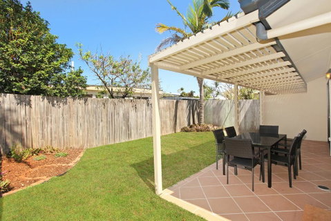 Oomoo 27b - 4 BDRM Townhouse - Close To Beaches - Accommodation BNB 1