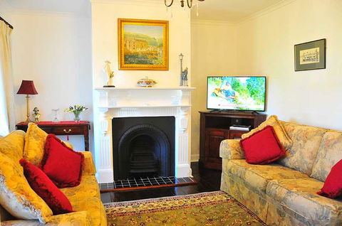 Ornee Cottage - Accommodation BNB 1