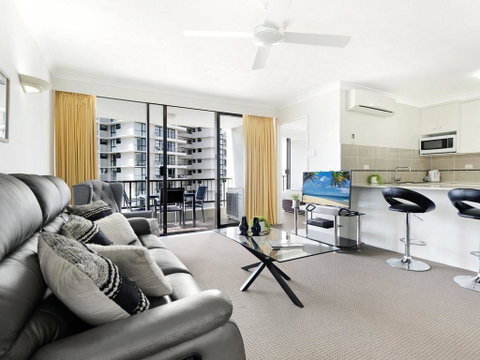 Pacific Resort In The Heart Of Broadbeach - Accommodation BNB 2