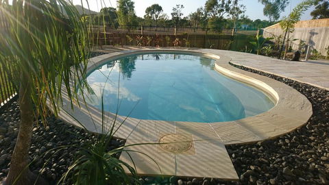 Palm Lakeside Holiday Home - Bowen, Whitsundays, Queensland - Accommodation BNB 3