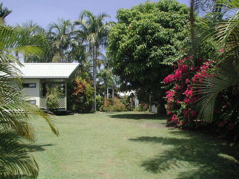 Palm View Holiday Apartments - Accommodation BNB 1