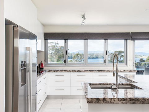 Paradise Point - Tamar Valley 14 Persons Residence With Pool - Accommodation BNB 3