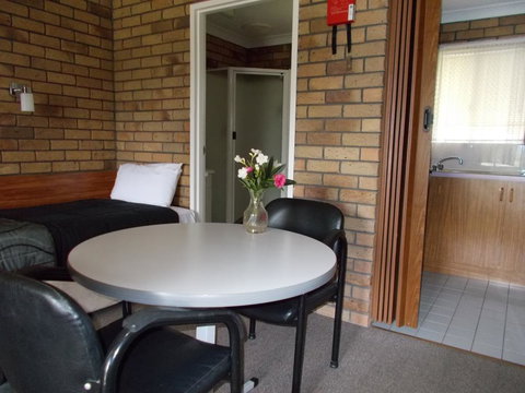 Park House Motor Inn - Accommodation BNB 3