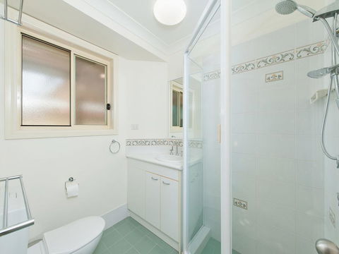 Pawprints, 123 Bagnalls Beach Road - Accommodation BNB 2