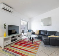 Peaceful 1 Bedroom Apartment with Parking - Accommodation BNB