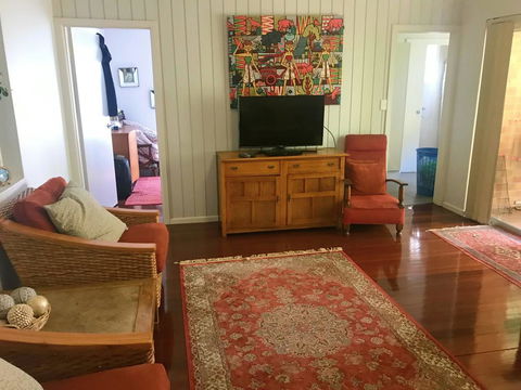 Pemberley, 30 Stewart Street - Accommodation BNB 2