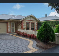 Perfect Location Central Modern Cottage - Free WiFi - Accommodation BNB