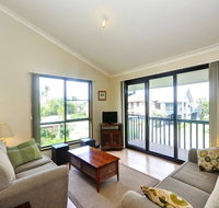 Pet Friendly on Pelican - Close to Myall River - Accommodation BNB
