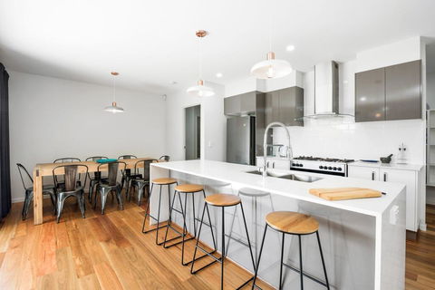 Pet Friendly, New House Peregian Breeze Drive, Peregian Beach - Accommodation BNB 1
