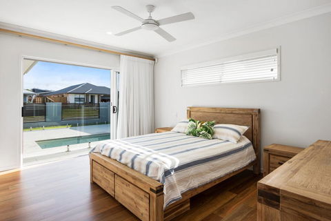 Pet Friendly, New House Peregian Breeze Drive, Peregian Beach - Accommodation BNB 3