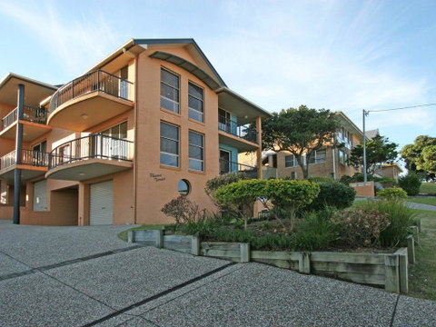 Phoenix Terrace -townhouse Yamba - Accommodation BNB 3