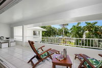 Poolside Apt in Alamanda Beachfront Resort 88