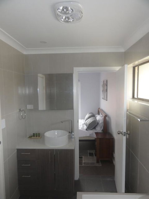 Prime Location & Spacious - Accommodation BNB 2