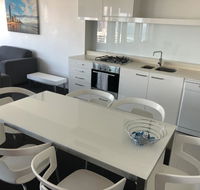 Q1 1 Bedroom apartment on 30th floor - Accommodation BNB