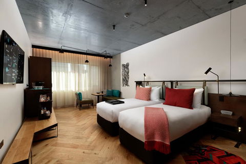 QT Melbourne - Accommodation BNB 3