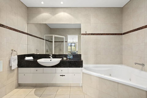 Quality Hotel Parklake Shepparton - Accommodation BNB 3