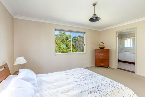 Rainbow Views - Rainbow Beach, Stunning Ocean Views And A Swimming Pool - Accommodation BNB 3