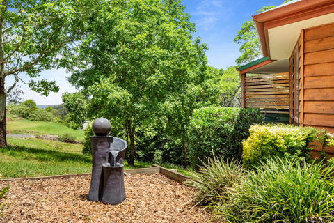 Ravensbourne Escape-Tree Tops - Accommodation BNB 3
