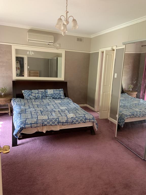 Heidelberg Heights VIC Accommodation BNB