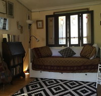 Redhaus Artist Cottage - Accommodation BNB