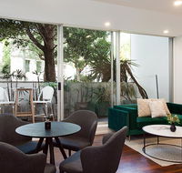 Refined Apartment Close To Nightlife Restaurants With Car Space - Accommodation BNB