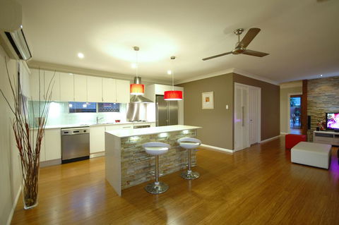 Reiki Spectacular House - Accommodation BNB 2