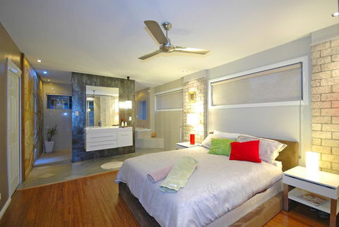 Reiki Spectacular House - Accommodation BNB 1