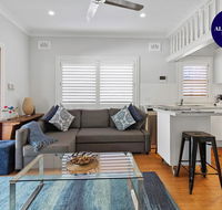 Relaxed Clovelly Beach Home - Parking - Cloey6 - Accommodation BNB